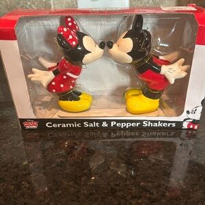 Brand New in Box Mickey & Minnie Salt & Pepper Shakers